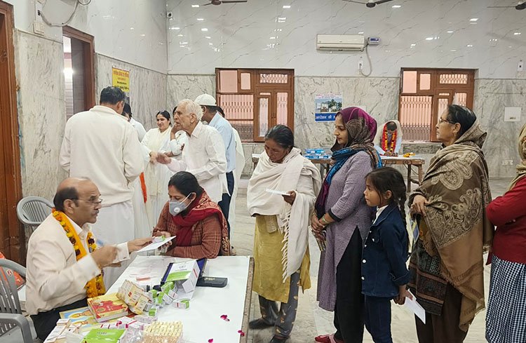 Lala Chetram Dharmarth Sansthan, in collaboration with MojiRam Lions Eye Hospital,